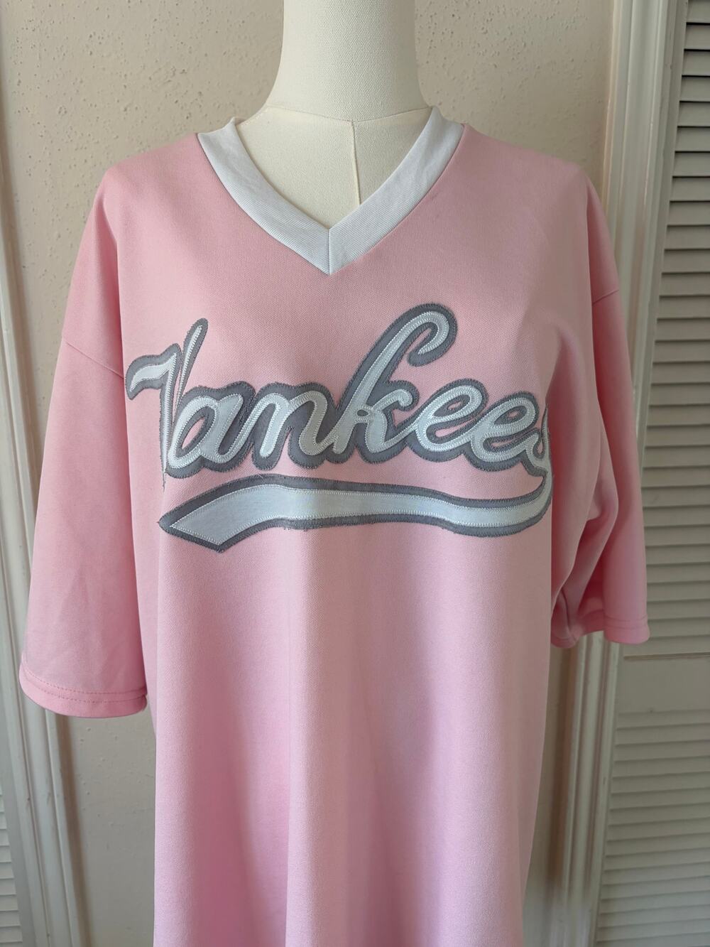 Yankee Stadium OOTD Pink Majestic V Neck Jersey Womens Size Large